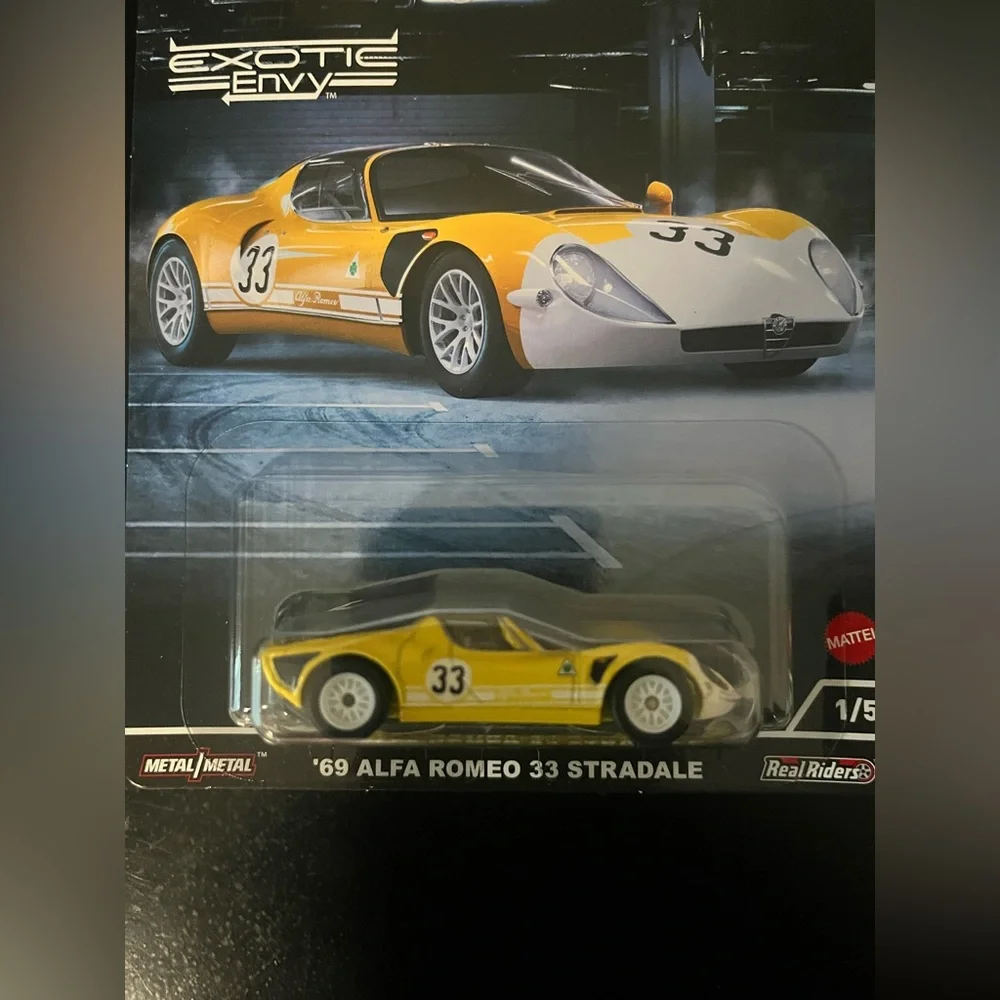 Hot Wheels Premium 2022 Car Culture Exotic Envy 1/5 ‘69 Alfa Romeo 33 Stradale